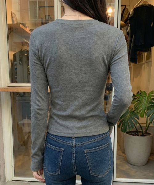 ReRe(リリ)の「ヘンリーネックフィット長袖カットソー(Tシャツ/カットソー・レディース・グレー/オートミール/ホワイト/ブラック・LARGE/X-LARGE/MEDIUM)」の12枚目の写真