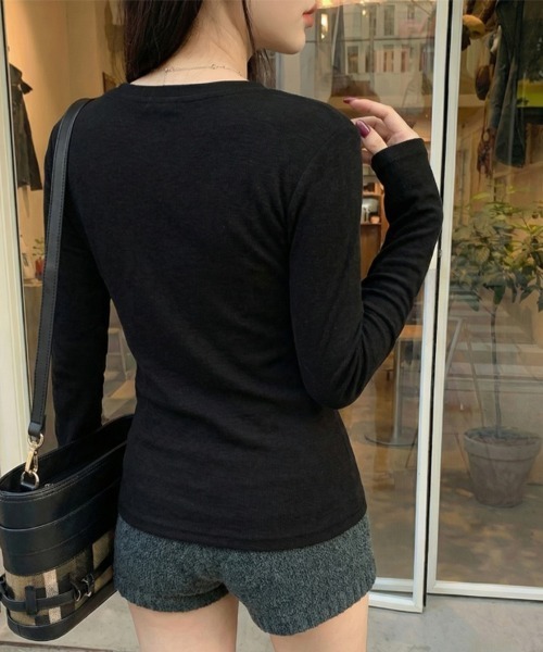 ReRe(リリ)の「ヘンリーネックフィット長袖カットソー(Tシャツ/カットソー・レディース・グレー/オートミール/ホワイト/ブラック・LARGE/X-LARGE/MEDIUM)」の22枚目の写真