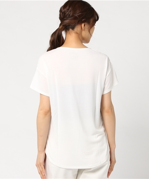 EIMY ISTOIRE(エイミーイストワール)の「ベーシックVネックTシャツ(Tシャツ/カットソー・レディース・サックスブルー/ピンク/ベージュ/ホワイト/ブラック・FREE)」の8枚目の写真