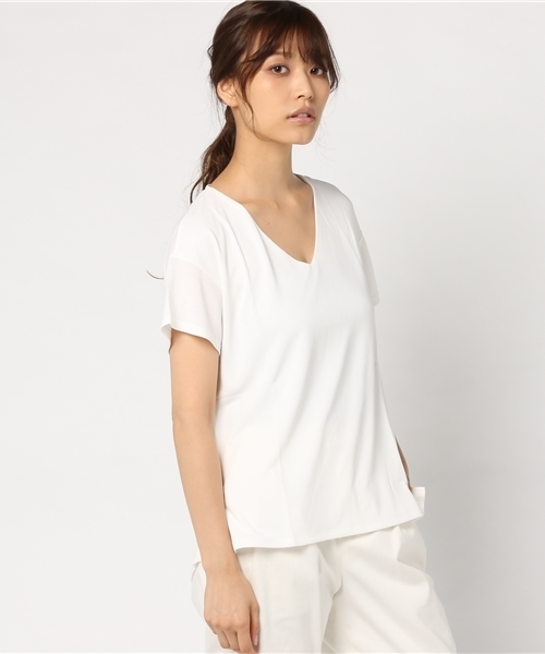 EIMY ISTOIRE(エイミーイストワール)の「ベーシックVネックTシャツ(Tシャツ/カットソー・レディース・サックスブルー/ピンク/ベージュ/ホワイト/ブラック・FREE)」の13枚目の写真