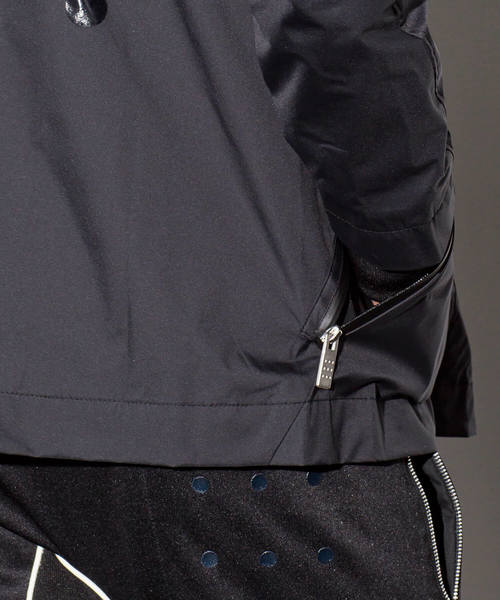 CDM BY CARPEDIEM（シーディーエムバイカルペディエム）の「CDM BY CARPEDIEM(シーディーエム バイ カルペディエム)ドットデザインマウンテンパーカ（パーカー・メンズ・ブラック・MEDIUM/SMALL/LARGE）」の9枚目の写真