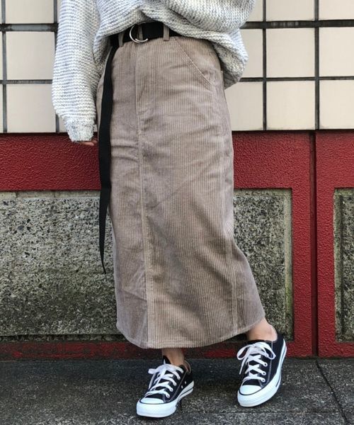 tiptop(ティップトップ)の「ベルト付ペインタータイトスカート(スカート・レディース・グレー/グレイッシュベージュ/ブルー/ブラック/ベージュ/ネイビー・FREE)」の4枚目の写真