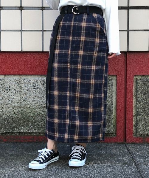 tiptop(ティップトップ)の「ベルト付ペインタータイトスカート(スカート・レディース・グレー/グレイッシュベージュ/ブルー/ブラック/ベージュ/ネイビー・FREE)」の6枚目の写真