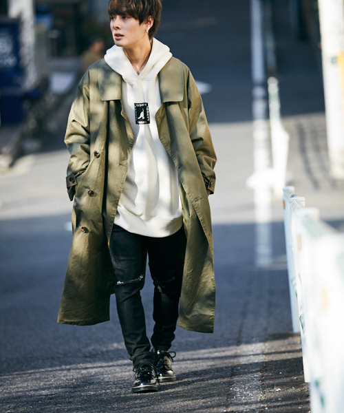 kutir（クティール）の「【ウルトラオーバーシルエット】オーバートレンチコート（トレンチコート・メンズ・ベージュ/カーキ/ブラック/ダークベージュ・SMALL/MEDIUM/LARGE）」の4枚目の写真