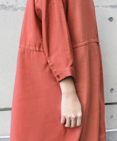 RANDA（ランダ）の「リラックスシャツワンピース（シャツワンピース・レディース・イエロー/オレンジ/クリーム・FREE）」の5枚目の写真