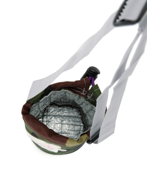 こども ビームス（コドモビームス）の「KID'S PACKERS × こども ビームス / 別注 New ボトルホルダーS（トラベルグッズ・キッズ・ピンク/イエロー/オリーブ/ブルー・SMALL）」の14枚目の写真