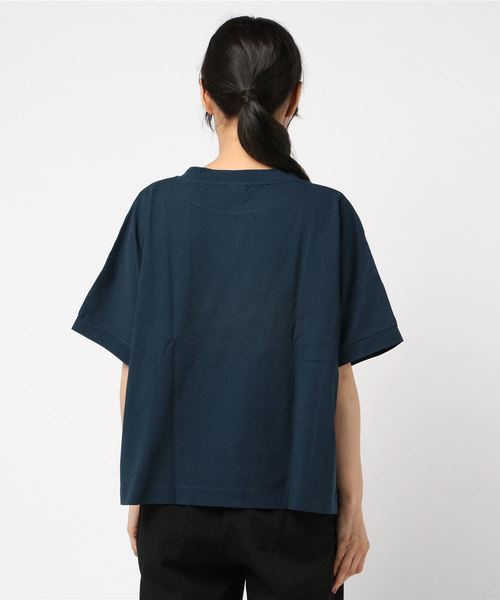 Champion(チャンピオン)の「【Champion/チャンピオン】レディース ビッグTシャツ(Tシャツ/カットソー・レディース・ネイビー/ホワイト・LARGE/MEDIUM)」の4枚目の写真