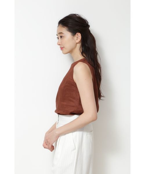 NATURAL BEAUTY BASIC（ナチュラルビューティーベーシック）の「[洗える]フレンチリネンノースリーブブラウス（シャツ/ブラウス・レディース・ブラウン/ブルー/ホワイト系その他・MEDIUM）」の7枚目の写真