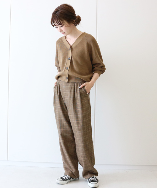 AMERICAN HOLIC（アメリカンホリック）の「Vネックドルマンニットカーディガン　＊（カーディガン/ボレロ・レディース・ネイビー/グリーン/アイボリー/モカ/テラコッタ・M/L）」の14枚目の写真