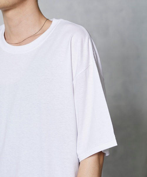 FRUIT OF THE LOOM（フルーツオブザルーム）の「【Fruit of the Loom/フルーツオブザルーム】Tシャツ 無地　ユニセックス クルーネック（Tシャツ/カットソー・メンズ・ホワイト/ブラック・SMALL/MEDIUM/LARGE/X-LARGE）」の4枚目の写真