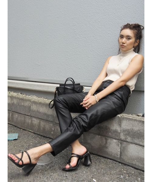 EVRIS（エヴリス）の「ラメタートルノースリーブ（ニット/セーター・レディース・イエロー/ブラウン/ホワイト/ブラック・FREE）」の6枚目の写真