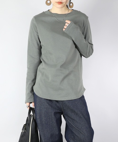 and it_（アンドイット）の「Beラインネックデイリーロングカットソー（Tシャツ/カットソー・レディース・アイボリー/ライトカーキ/ライトブラウン/ベージュ/ブラック・L/LL/M）」の5枚目の写真