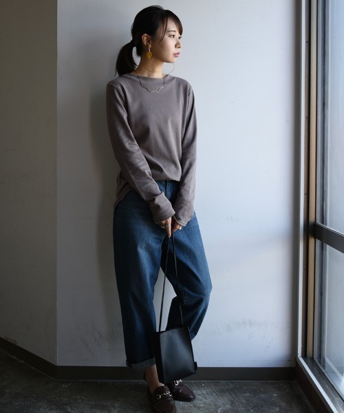 and it_（アンドイット）の「Beラインネックデイリーロングカットソー（Tシャツ/カットソー・レディース・アイボリー/ライトカーキ/ライトブラウン/ベージュ/ブラック・L/LL/M）」の18枚目の写真