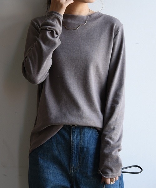 and it_（アンドイット）の「Beラインネックデイリーロングカットソー（Tシャツ/カットソー・レディース・アイボリー/ライトカーキ/ライトブラウン/ベージュ/ブラック・L/LL/M）」の9枚目の写真