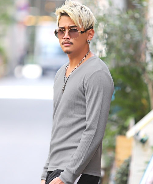 LUXSTYLE(ラグスタイル)の「ワッフルVネック長袖Tシャツ(Tシャツ/カットソー・メンズ・ベージュ/ブラック/ピンク/ネイビー/カーキ/グレー/ホワイト・XL/M/L)」の3枚目の写真