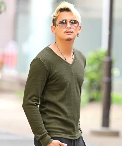 LUXSTYLE(ラグスタイル)の「ワッフルVネック長袖Tシャツ(Tシャツ/カットソー・メンズ・ベージュ/ブラック/ピンク/ネイビー/カーキ/グレー/ホワイト・XL/M/L)」の5枚目の写真