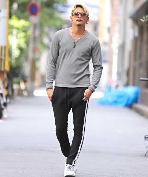 LUXSTYLE(ラグスタイル)の「ワッフルVネック長袖Tシャツ(Tシャツ/カットソー・メンズ・ベージュ/ブラック/ピンク/ネイビー/カーキ/グレー/ホワイト・XL/M/L)」の12枚目の写真