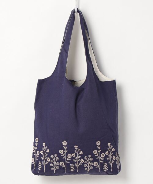 Samansa Mos2(サマンサ モスモス)の「35th花刺繍ポケッタブルトート(トートバッグ・レディース・ネイビー/ベージュ/サックスブルー・フリ-)」の5枚目の写真