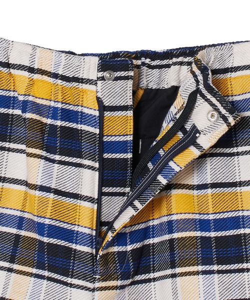 CONVERSE STARS(コンバーススターズ)の「チェックショートパンツ(その他パンツ・メンズ・ブラック/イエロー・FREE)」の8枚目の写真