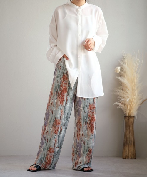 ＡＮＤＪ（アンドジェイ）の「バンドカラートロピカルバックスリットシャツ（シャツ/ブラウス・レディース・ホワイト/ブラック/ラベンダー・M）」の5枚目の写真