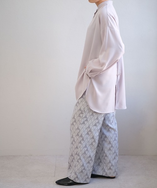 ＡＮＤＪ（アンドジェイ）の「バンドカラートロピカルバックスリットシャツ（シャツ/ブラウス・レディース・ホワイト/ブラック/ラベンダー・M）」の13枚目の写真