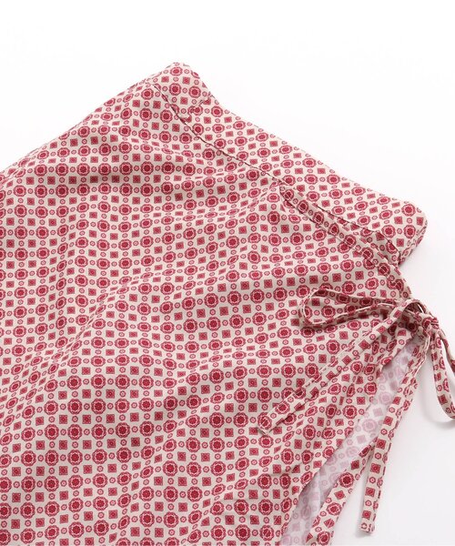 Otonato（オトナト）の「ラップ総柄パンツ 9分丈_ママ【親子でおそろいリンクコーデ】（その他パンツ・レディース・ネイビー/レッド・MEDIUM）」の10枚目の写真