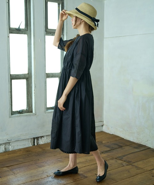 PUAL CE CIN(ピュアルセシン)の「カットワーク刺繍ワンピース(ワンピース・レディース・ホワイト/ブラック/グレイッシュベージュ・FREE)」の14枚目の写真