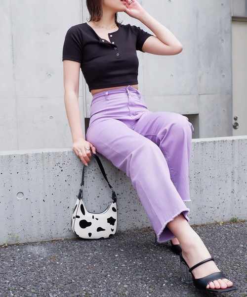 SPIRALGIRL(スパイラルガール)の「ヘンリーネックちびリブトップス(Tシャツ/カットソー・レディース・ベージュ/ブラック/ブルー/グレー・FREE)」の7枚目の写真