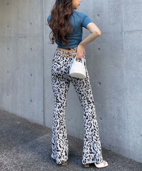 SPIRALGIRL(スパイラルガール)の「ヘンリーネックちびリブトップス(Tシャツ/カットソー・レディース・ベージュ/ブラック/ブルー/グレー・FREE)」の11枚目の写真