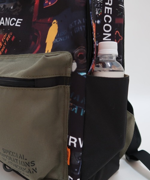 AVIREX（アヴィレックス）の「【直営店限定】ファイターフォト バックパック/ リュック/ FIGHTER PHOTO BACKPACK（バックパック/リュック・レディース・オリーブ・FREE）」の12枚目の写真
