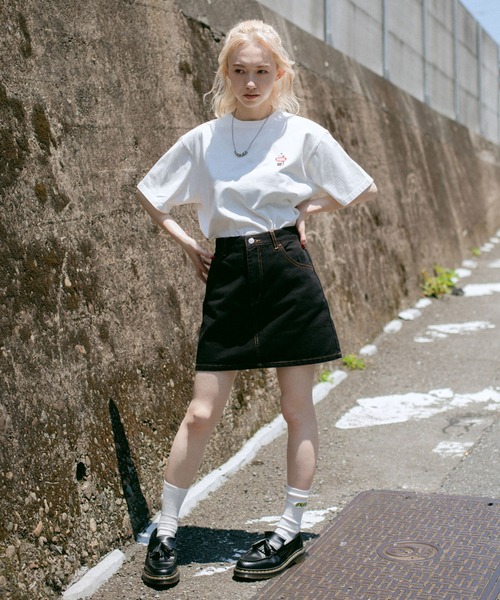 X-girl（エックスガール）の「GRAFFITI BUNNY S/S TEE（Tシャツ/カットソー・レディース・ブラック/ライトブルー/ホワイト/ベージュ・L/M/XL/S/SMALL/MEDIUM/LARGE）」の7枚目の写真