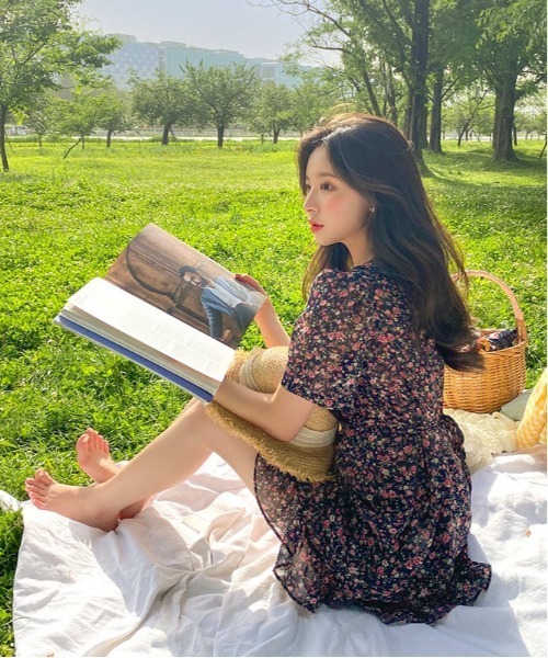 chuu（チュー）の「CHUU エイミーフラワーワンピース（ワンピース・レディース・ブラック・FREE）」の6枚目の写真