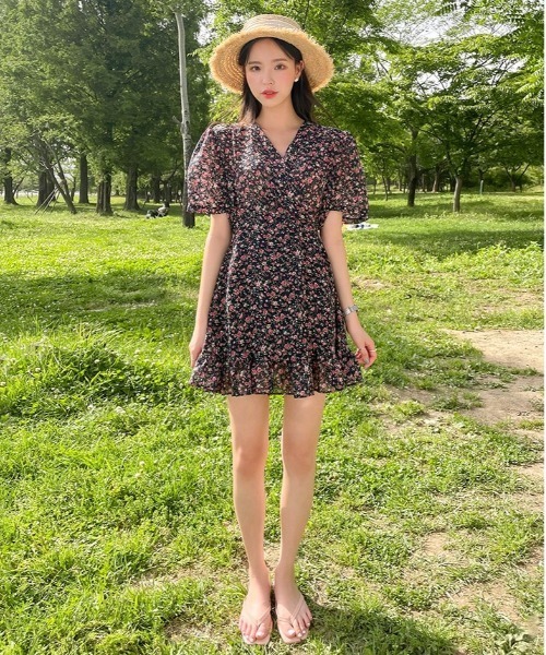 chuu（チュー）の「CHUU エイミーフラワーワンピース（ワンピース・レディース・ブラック・FREE）」の9枚目の写真