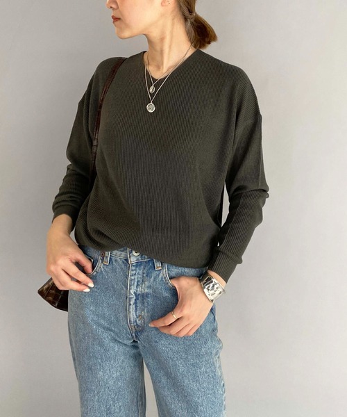 PICCIN（ピッチン）の「ダイナホット糸ホットレイV衿畔編みニット（ニット/セーター・レディース・チャコールグレー/ブラック/ブルー/アイボリー/モカ/ピンクベージュ・M）」の7枚目の写真