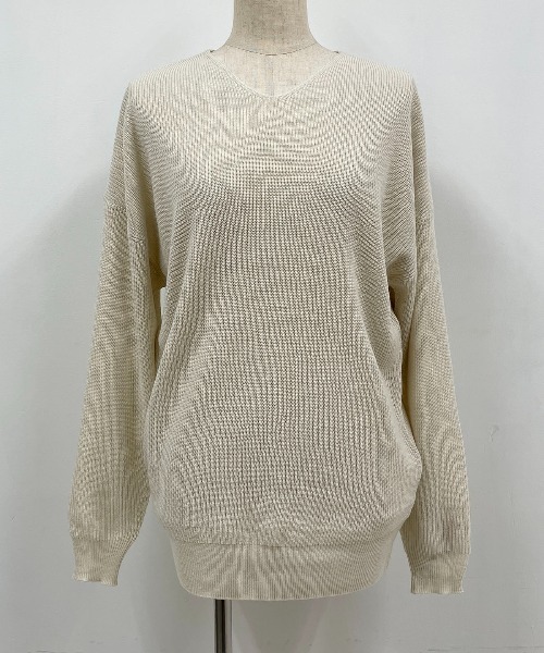 PICCIN（ピッチン）の「ダイナホット糸ホットレイV衿畔編みニット（ニット/セーター・レディース・チャコールグレー/ブラック/ブルー/アイボリー/モカ/ピンクベージュ・M）」の10枚目の写真