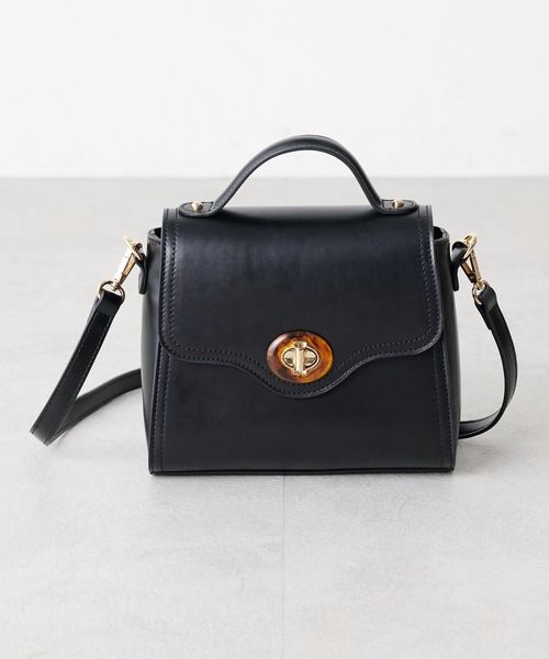 OLIVE des OLIVE（オリーブデオリーブ）の「【WEB限定】べっ甲ひねりショルダー（ショルダーバッグ・レディース・ブラック/ワインレッド/ダークブラウン/ダークベージュ・FREE）」の2枚目の写真