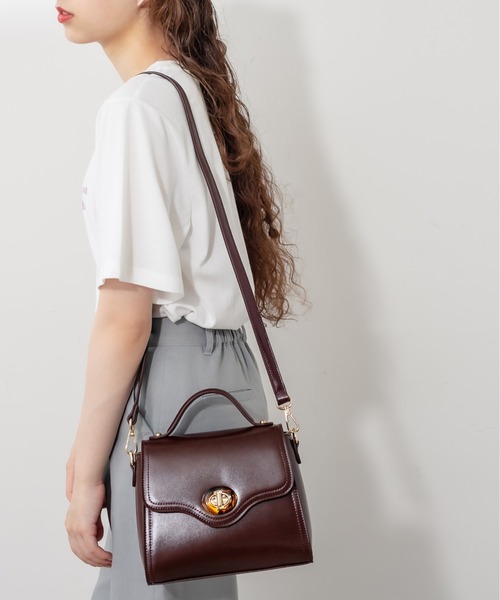 OLIVE des OLIVE（オリーブデオリーブ）の「【WEB限定】べっ甲ひねりショルダー（ショルダーバッグ・レディース・ブラック/ワインレッド/ダークブラウン/ダークベージュ・FREE）」の8枚目の写真