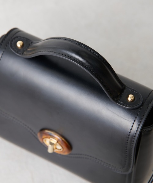 OLIVE des OLIVE（オリーブデオリーブ）の「【WEB限定】べっ甲ひねりショルダー（ショルダーバッグ・レディース・ブラック/ワインレッド/ダークブラウン/ダークベージュ・FREE）」の17枚目の写真