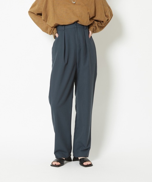 CIAOPANIC(チャオパニック)の「タックテーパードスラックスパンツ(スラックス・レディース・グリーン/チャコールグレー/ブラウン・MEDIUM/SMALL)」の6枚目の写真