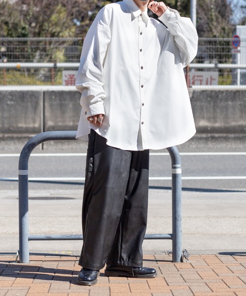 kutir(クティール)の「レトロボタンルーズシャツ(シャツ/ブラウス・メンズ・ブラック/ホワイト・MEDIUM/LARGE)」の4枚目の写真