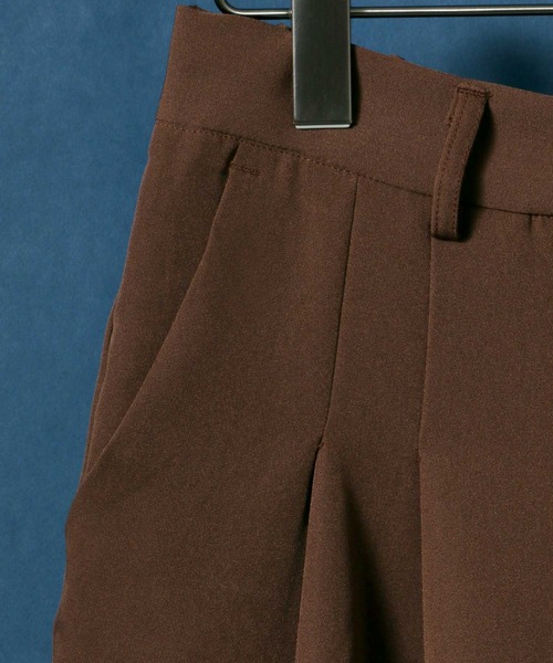 ANPAS（アンパス）の「Drape Wide Tuck Tapered Pants/ドレープ ワイドタックテーパードパンツ スラックス（スラックス・メンズ・ブルー/ブラック/ブラウン/キャメル・M/L）」の17枚目の写真