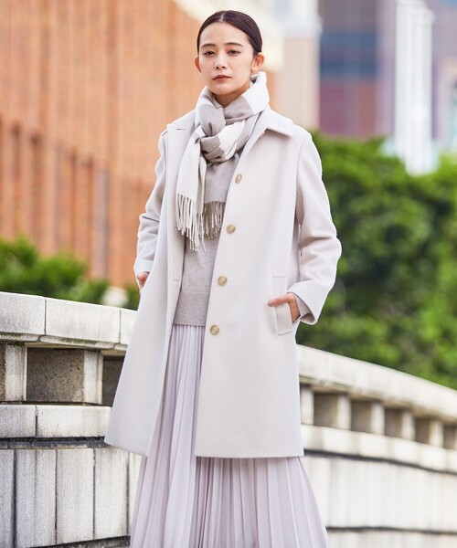 J.PRESS(ジェイプレス)の「スーパー110S ショートビーバー ステンカラー コート(ステンカラーコート・レディース・ブラック系/グレー系/ベージュ系・T15/T13)」の5枚目の写真