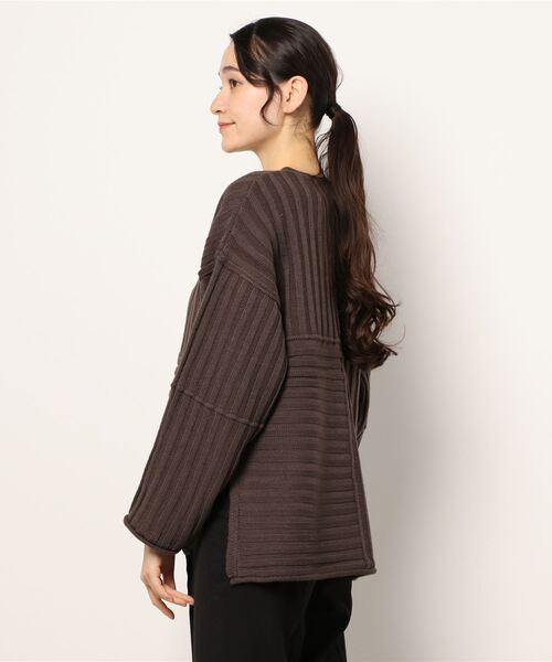 ehka sopo（エヘカソポ）の「キーネックパッチワークニット（ニット/セーター・レディース・ベージュ/チャコール/キナリ・ﾌﾘ-）」の4枚目の写真