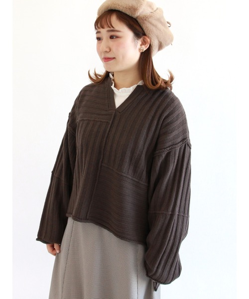 ehka sopo（エヘカソポ）の「キーネックパッチワークニット（ニット/セーター・レディース・ベージュ/チャコール/キナリ・ﾌﾘ-）」の2枚目の写真