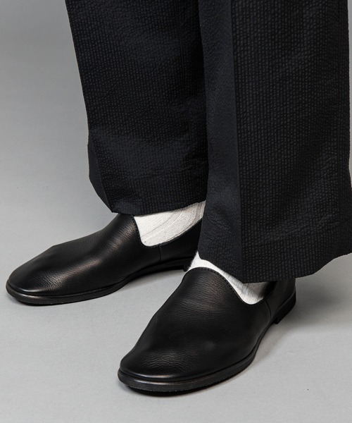 MR.OLIVE E.O.I(ミスターオリーブイーグルオブインデペンデンス)の「MR.OLIVE ミスターオリーブ / E.O.I / WATER PROOF SHIRINK LEATHER / OPERA SHOES ウォータープルーフ シュリンクレザー / オペラシューズ 防水 撥水 / ME558(ドレスシューズ・メンズ・ブラック/ブラック系その他/ブラウン・28cm/26cm/27cm)」の2枚目の写真