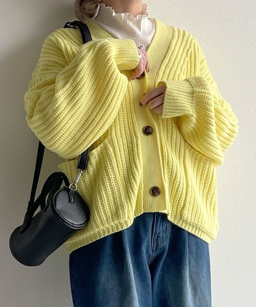 w closet（ダブルクローゼット）の「Vネックショート丈カーディガン（カーディガン/ボレロ・レディース・ベージュ/イエロー/グリーン/モスグリーン・FREE）」の4枚目の写真