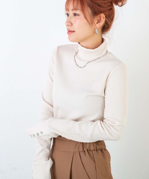 PICHI(ピイチ)の「袖ボタンリブハイネックリブロンTee(Tシャツ/カットソー・レディース・オフホワイト/ブラック/ブラウン/ホワイト/グレー・FREE)」の20枚目の写真