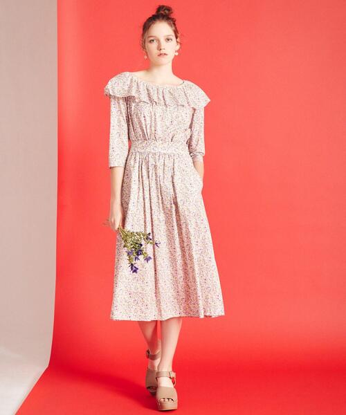 To b. by agnes b.（トゥービーバイアニエスベー）の「WP65 CHAUSSURES プラットフォームサンダル（サンダル・レディース・ベージュ・MEDIUM/LARGE/SMALL）」の2枚目の写真