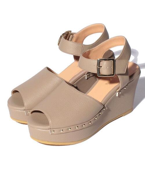 To b. by agnes b.（トゥービーバイアニエスベー）の「WP65 CHAUSSURES プラットフォームサンダル（サンダル・レディース・ベージュ・MEDIUM/LARGE/SMALL）」の4枚目の写真