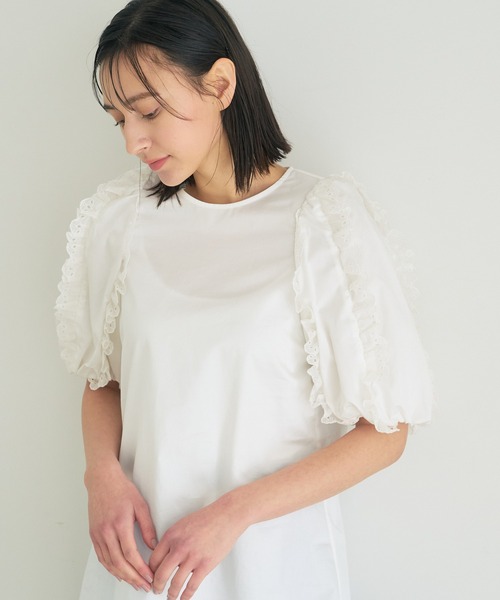 ANAYI(アナイ)の「【雑誌掲載】コットンサテンスカラップソデ ブラウス(シャツ/ブラウス・レディース・ブラック/ブルー/ホワイト・38/36)」の2枚目の写真